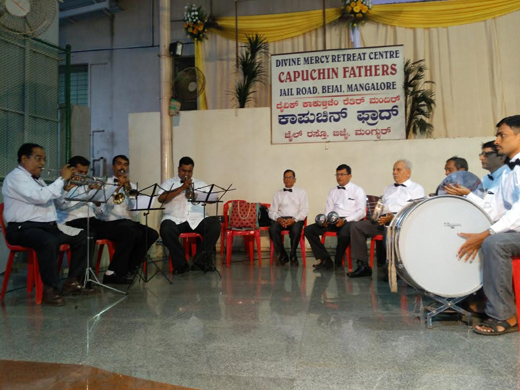 Artists Band ..